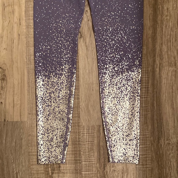 Beyond Yoga High Waisted Alloy Ombre Midi Leggings - Picture 8 of 14